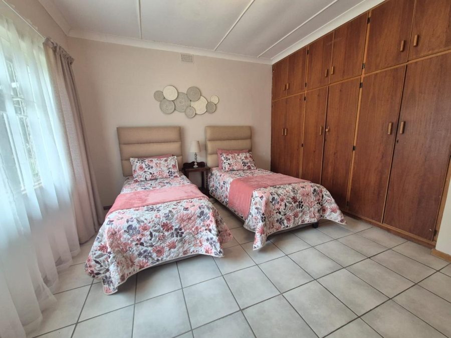 5 Bedroom Property for Sale in Roodewal Free State